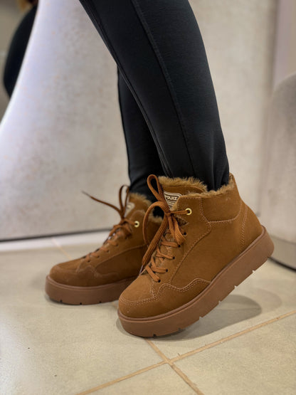 Bota Tênis Feminina Apelegada Internamente
