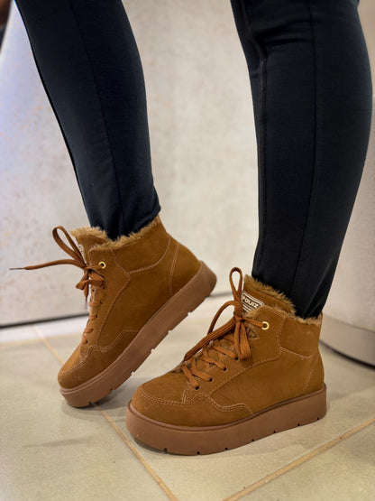 Bota Tênis Feminina Apelegada Internamente