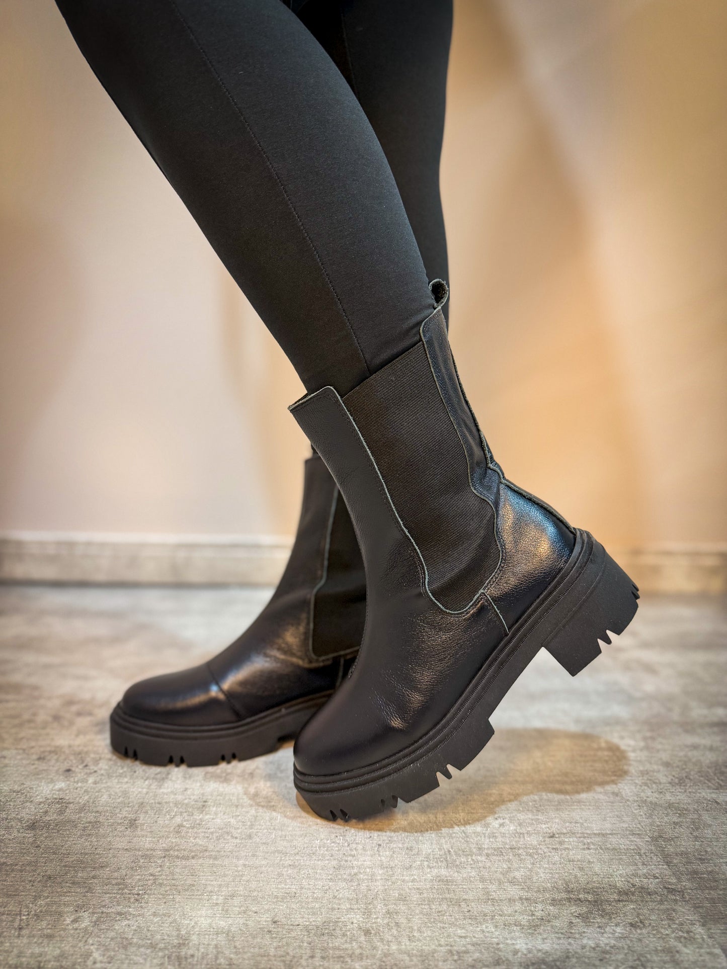 Coturno Chelsea Urban Leather