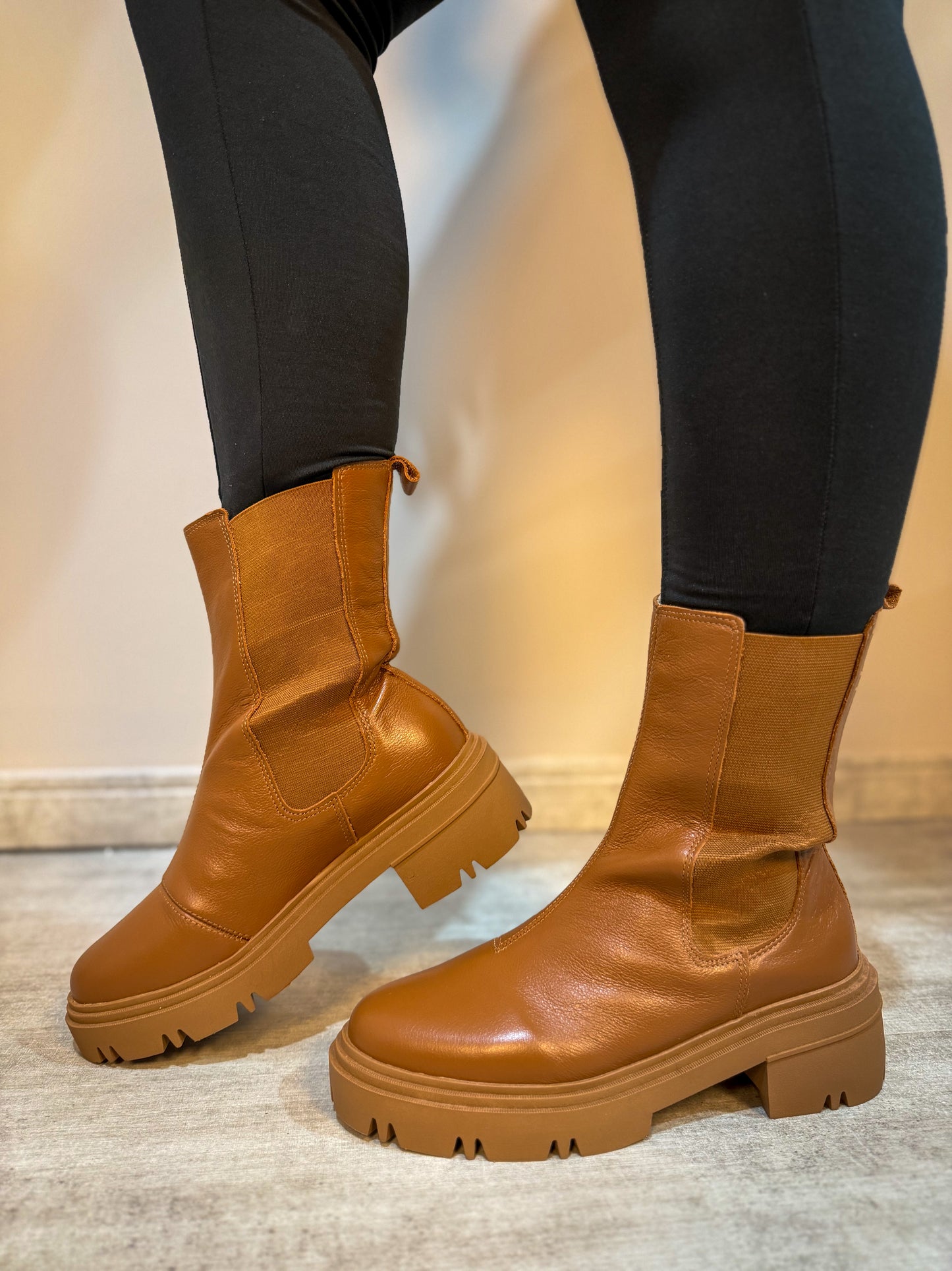 Coturno Chelsea Urban Leather